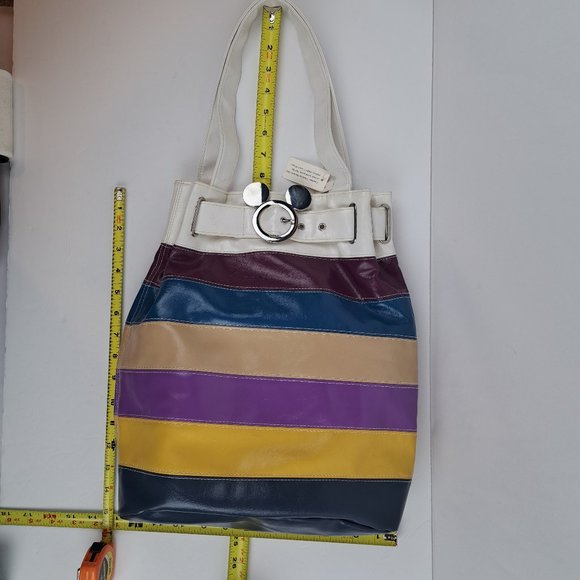 Disney tote beach bucket style bag. - Picture 16 of 16